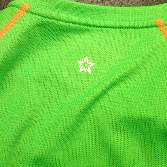 Mens Springseaon Bright Green T shirt Size Medium - Picture 4 of 5